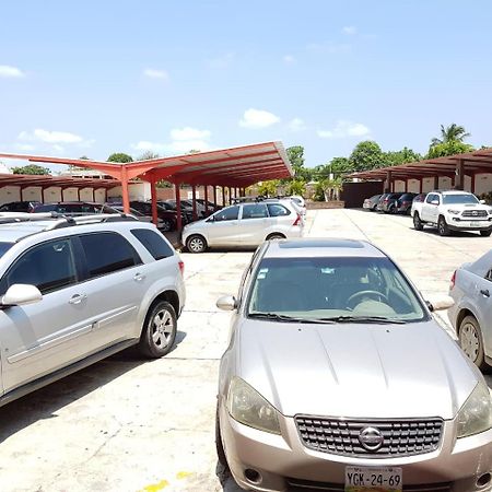 Hotel Madrid Minatitlán מראה חיצוני תמונה