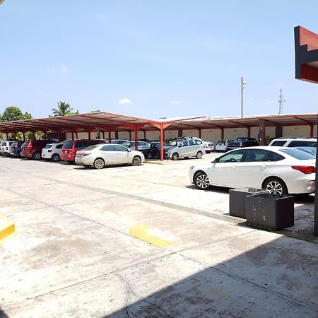 Hotel Madrid Minatitlán מראה חיצוני תמונה