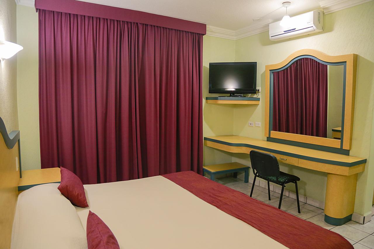 Hotel Madrid Minatitlán מראה חיצוני תמונה
