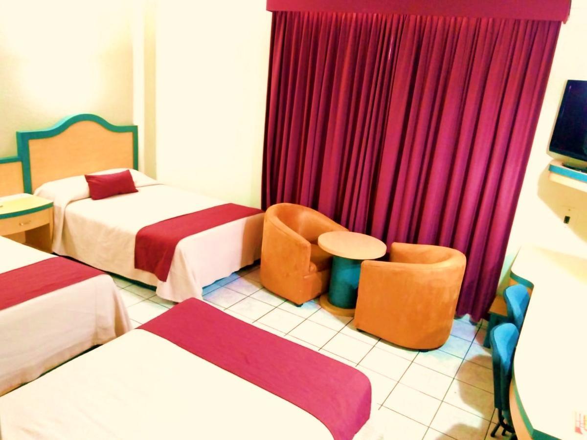 Hotel Madrid Minatitlán מראה חיצוני תמונה
